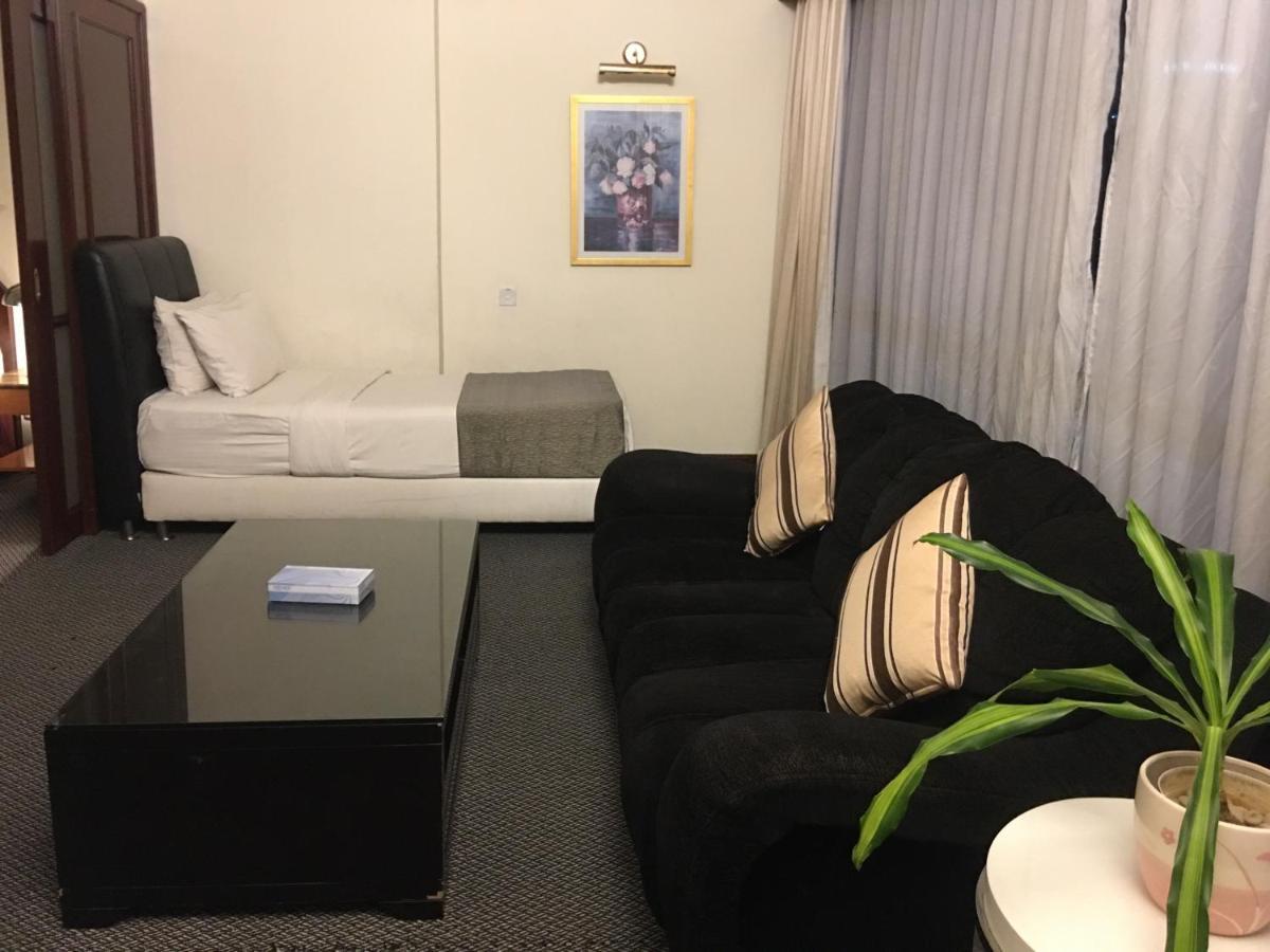 Sabah Suites At Times Square Kl Kuala Lumpur Esterno foto