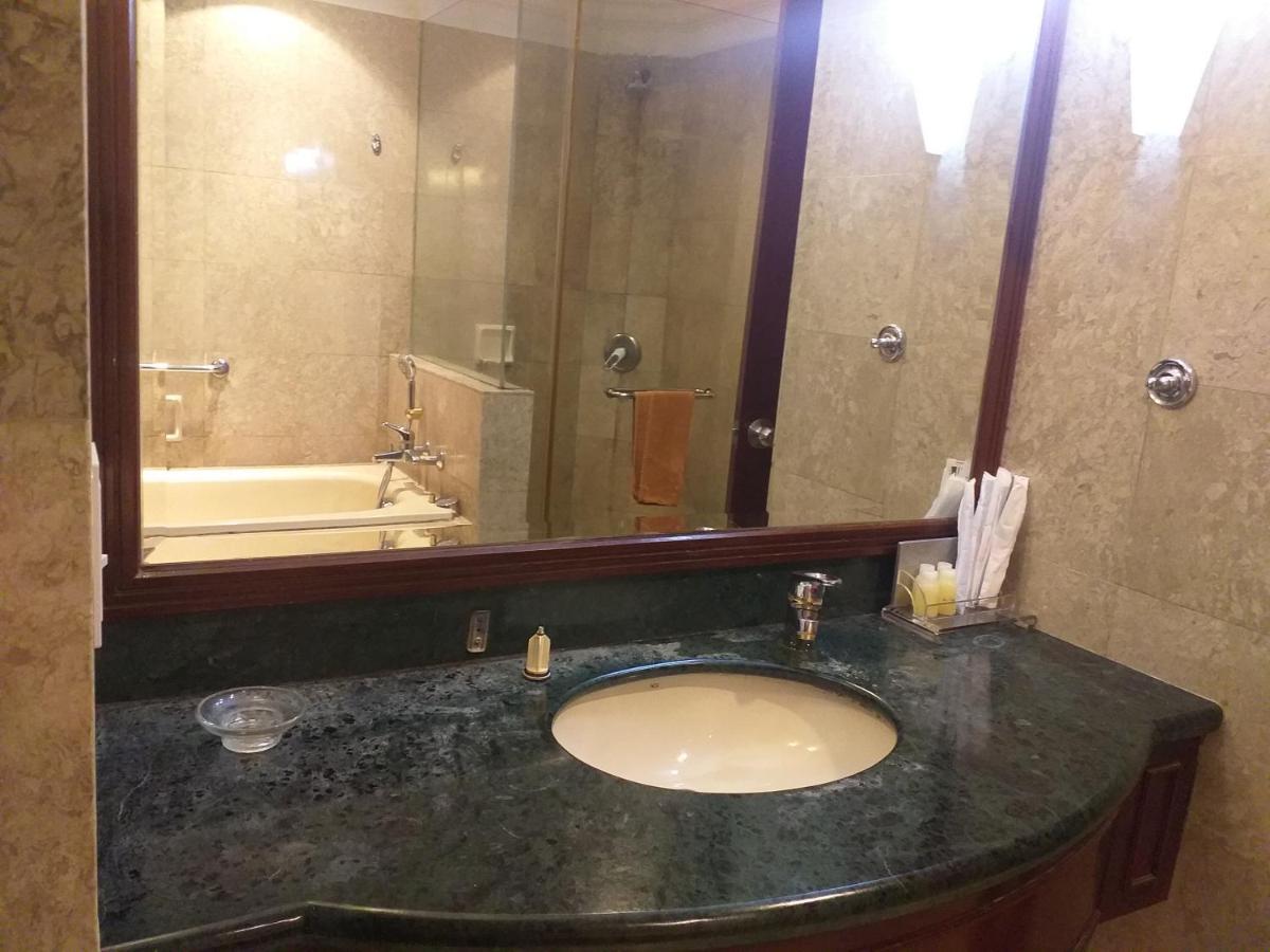 Sabah Suites At Times Square Kl Kuala Lumpur Esterno foto